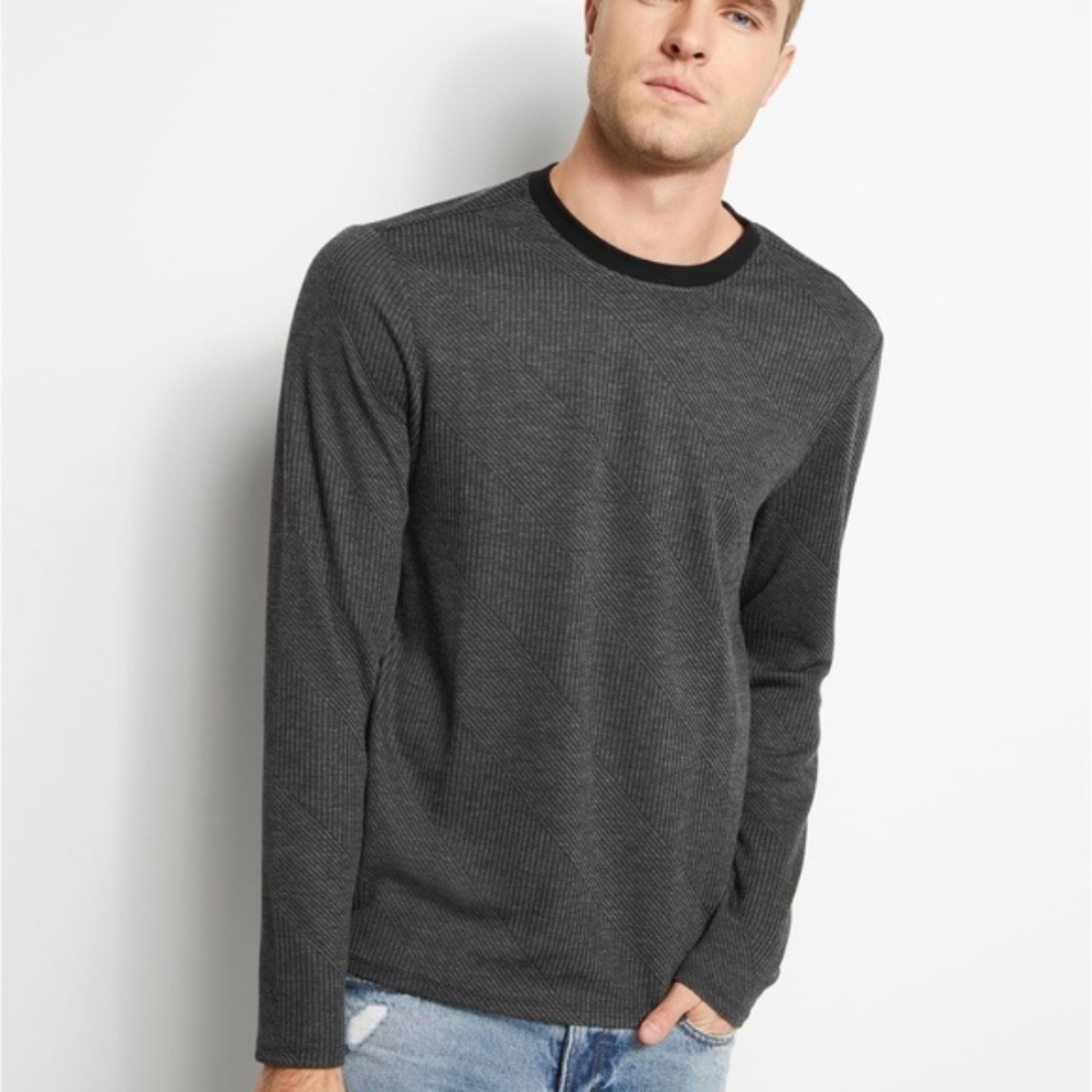 New GUESS Multi-Linear Ribbed Knit Tee SZ S - Picture 3 of 5